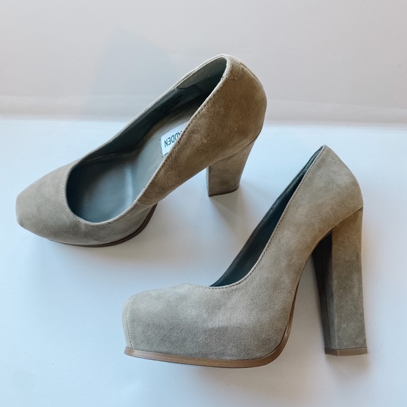 Steve Madden Sarrina Grey Suede Platform Heels - Picture 3 of 5